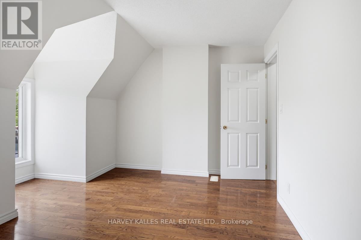 Upper - 916 Bloor Street W, Toronto, Ontario  M6H 1L1 - Photo 16 - W13447004