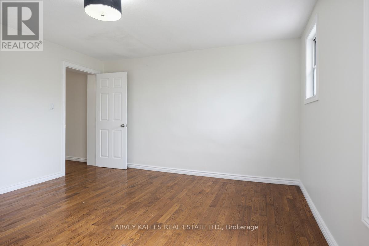 Upper - 916 Bloor Street W, Toronto, Ontario  M6H 1L1 - Photo 10 - W13447004