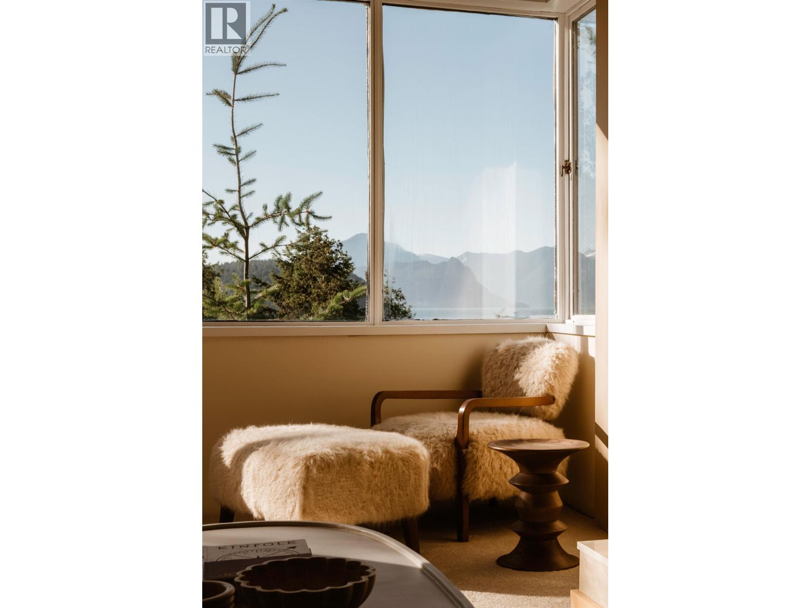 8595 Ansell Place, West Vancouver, British Columbia  V7W 2W3 - Photo 18 - R3140050