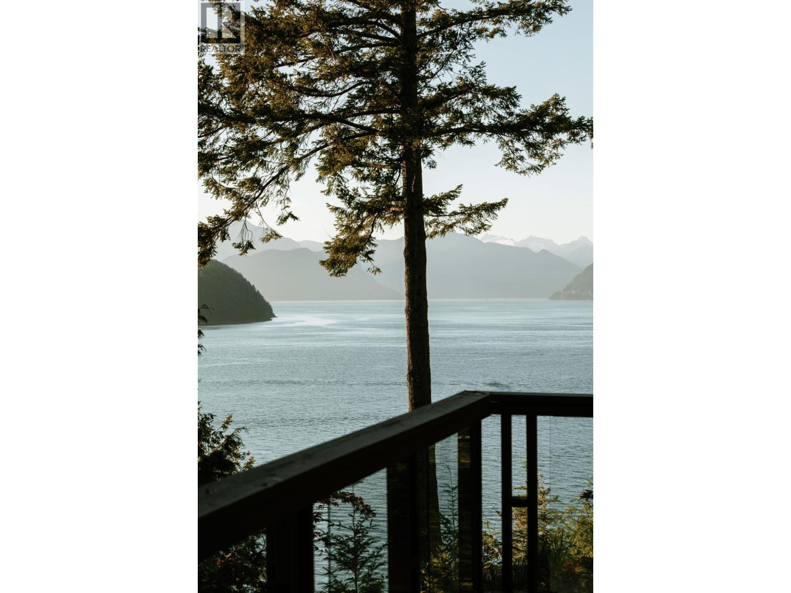 8595 Ansell Place, West Vancouver, British Columbia  V7W 2W3 - Photo 39 - R3140050