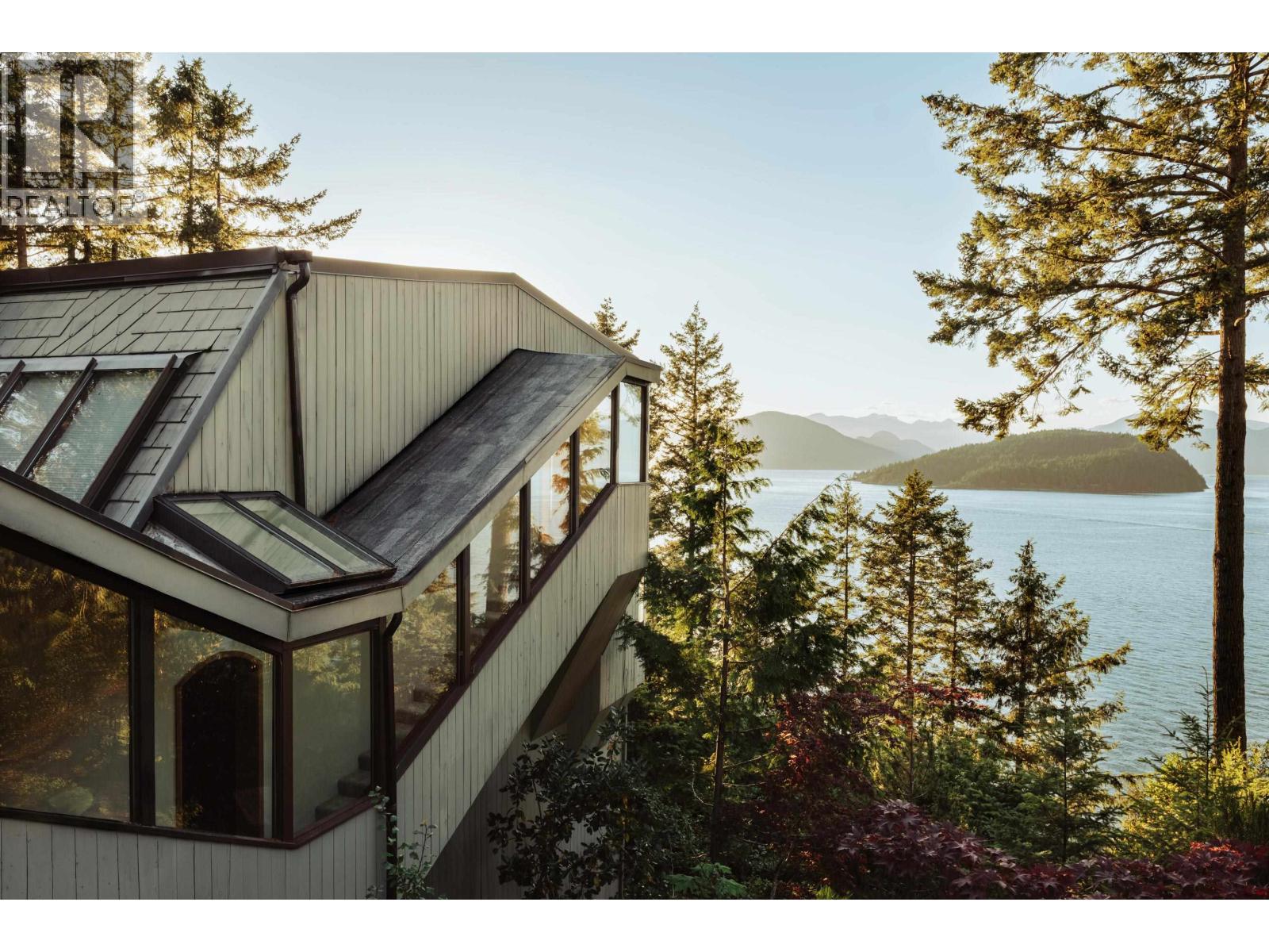8595 Ansell Place, West Vancouver, British Columbia  V7W 2W3 - Photo 38 - R3140050