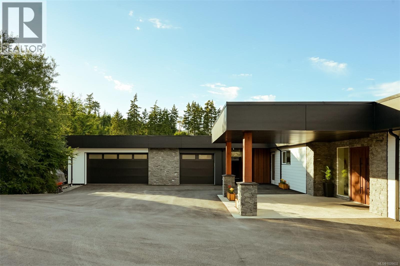 3979 Goldstream Heights Dr, Shawnigan Lake, British Columbia  V8H 2J1 - Photo 4 - 1039432