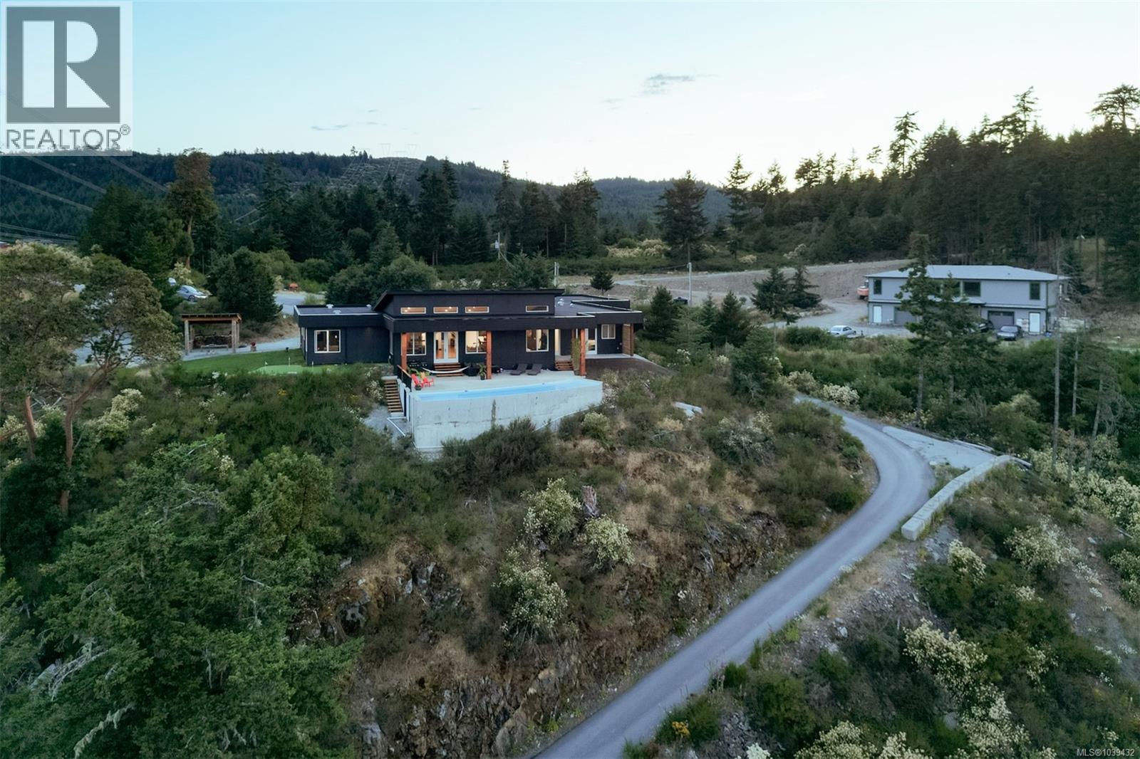 3979 Goldstream Heights Dr, Shawnigan Lake, British Columbia  V8H 2J1 - Photo 39 - 1039432