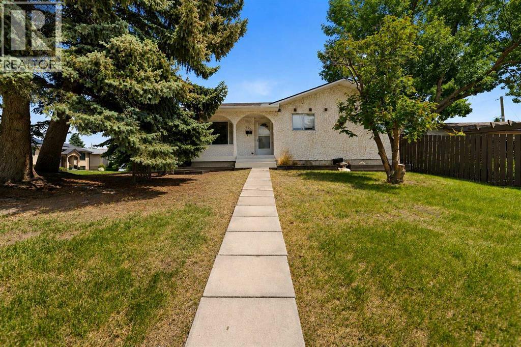 6756 Huntchester Road NE, calgary, Alberta