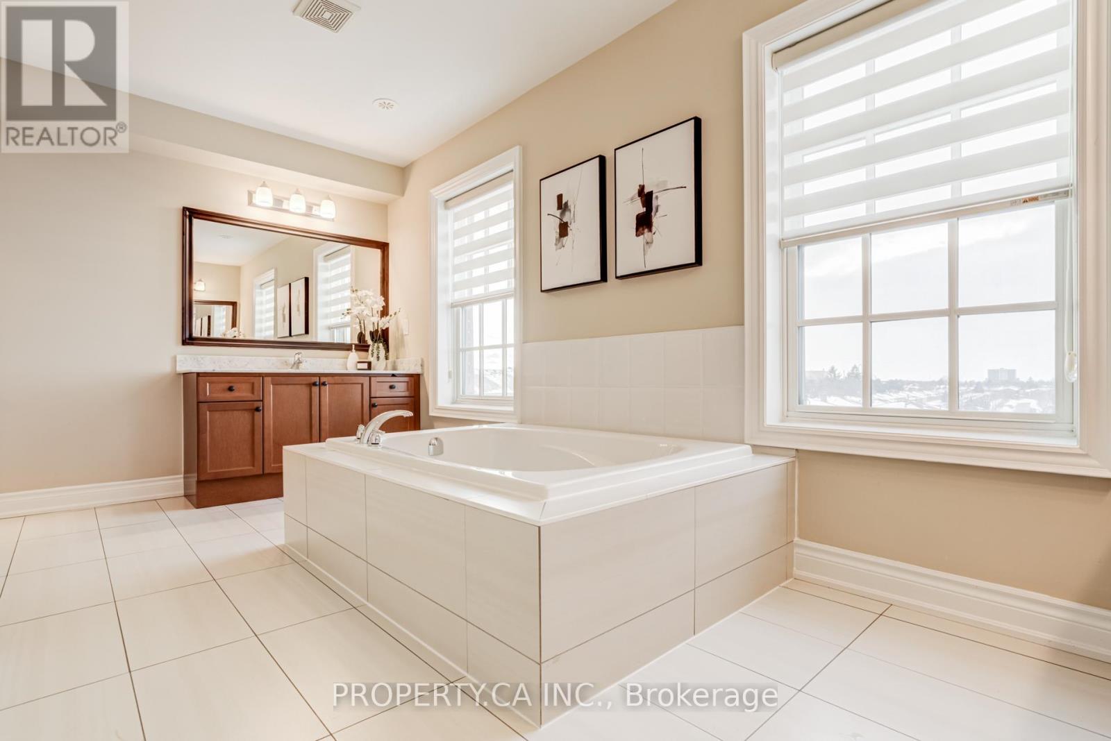 16 - 10060 Keele Street, Vaughan, Ontario  L6A 4V6 - Photo 28 - N13491552