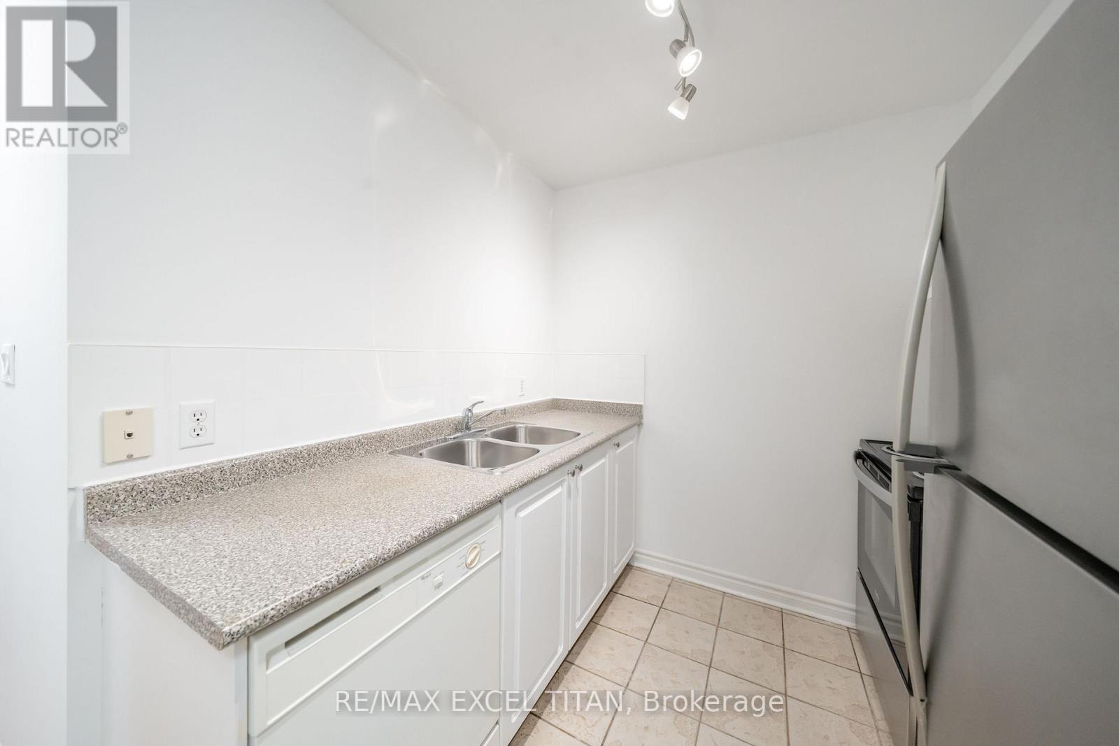 315 - 1407 Dupont Street, Toronto, Ontario  M6H 4J7 - Photo 5 - W13491600
