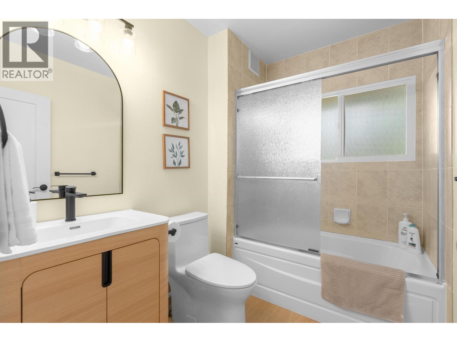 2426 W 34th Avenue, Vancouver, British Columbia  V6M 1G7 - Photo 8 - R3140003