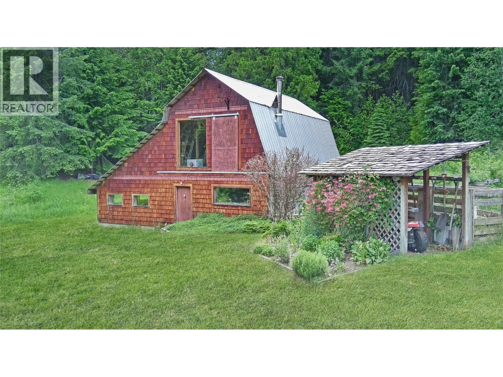 7421 Avis Road, Winlaw, British Columbia  V0G 2J0 - Photo 23 - 10392646