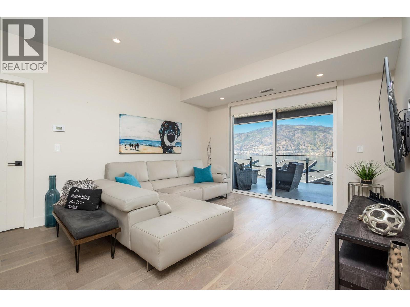 3475 Granite Close Unit# 211, Kelowna, British Columbia  V1V 0B9 - Photo 4 - 10390914
