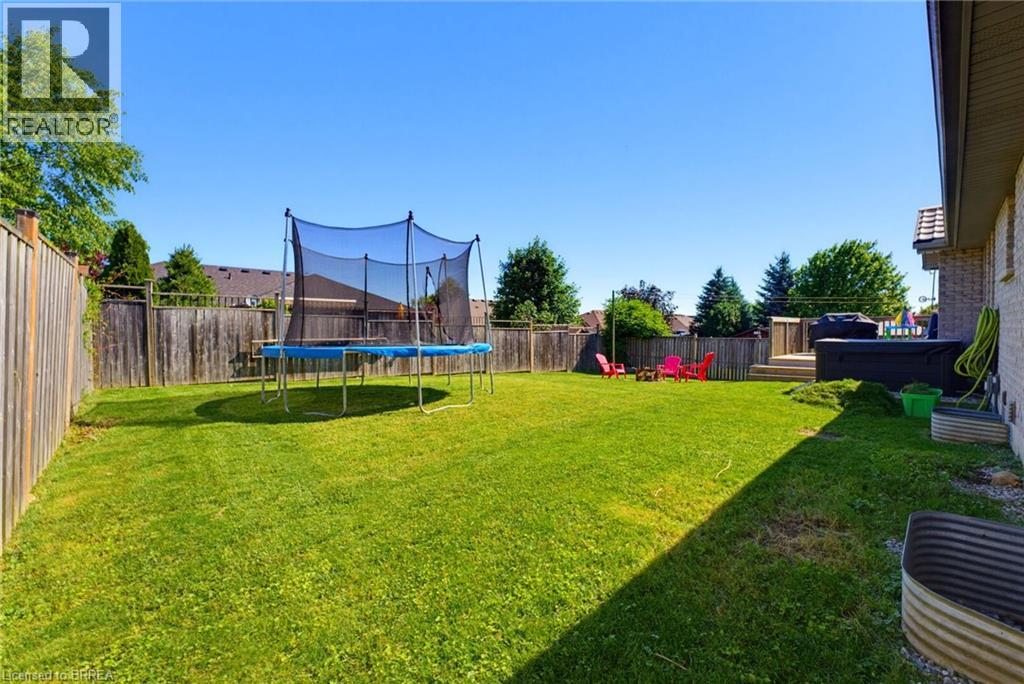 21 Mansfield Drive, St. George, Ontario  N0E 1N0 - Photo 4 - 40843244