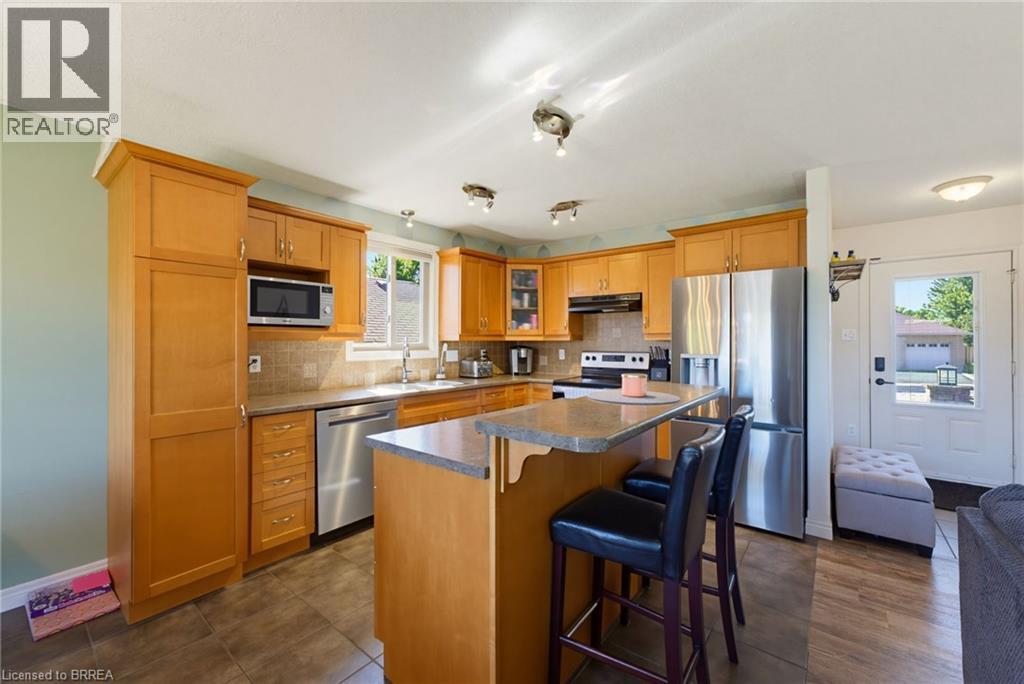 21 Mansfield Drive, St. George, Ontario  N0E 1N0 - Photo 10 - 40843244