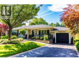 66 GARDEN Avenue, Ancaster, Ontario