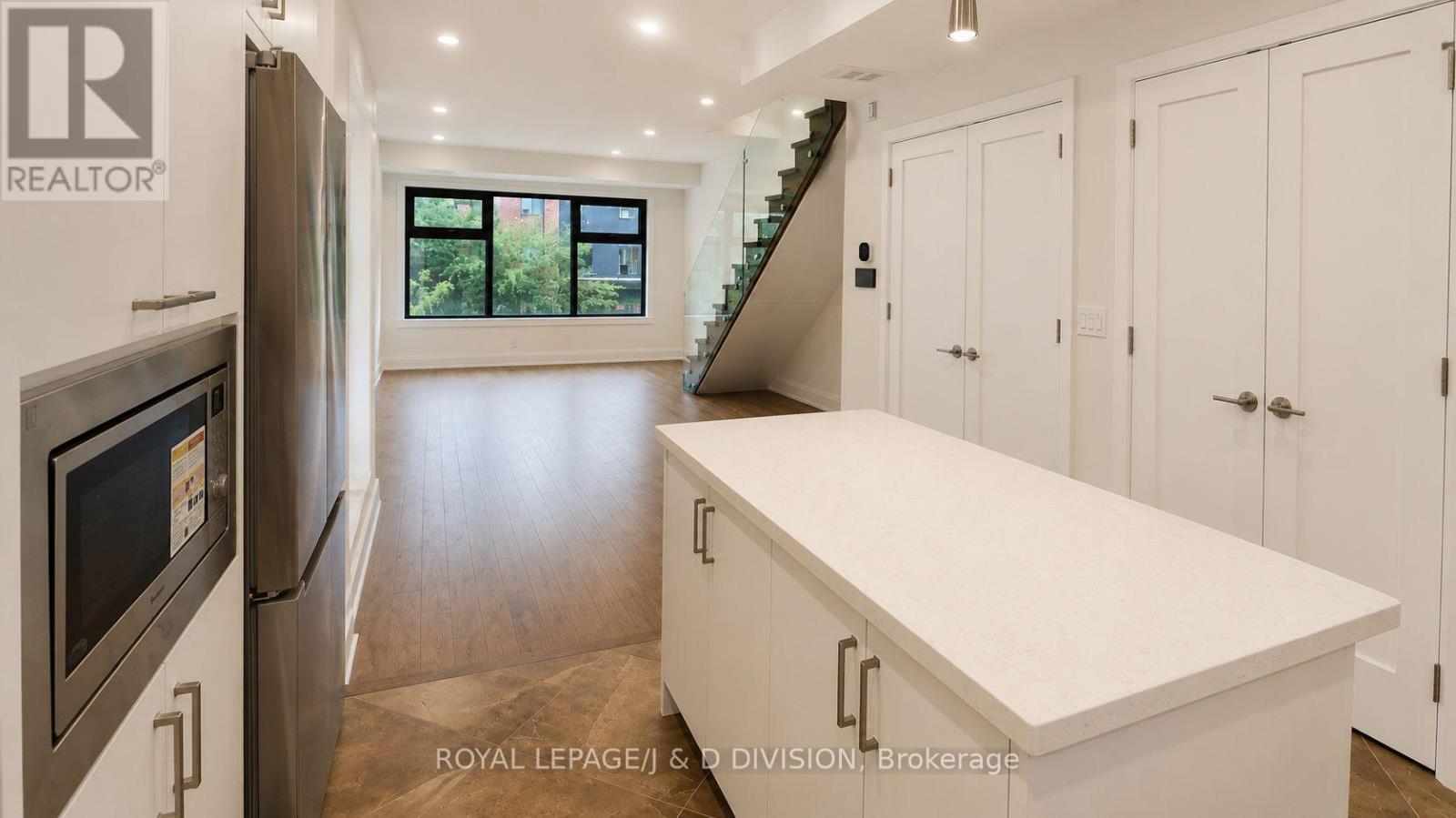 201 - 2579 Yonge Street, Toronto, Ontario  M4P 2J1 - Photo 3 - C13488578
