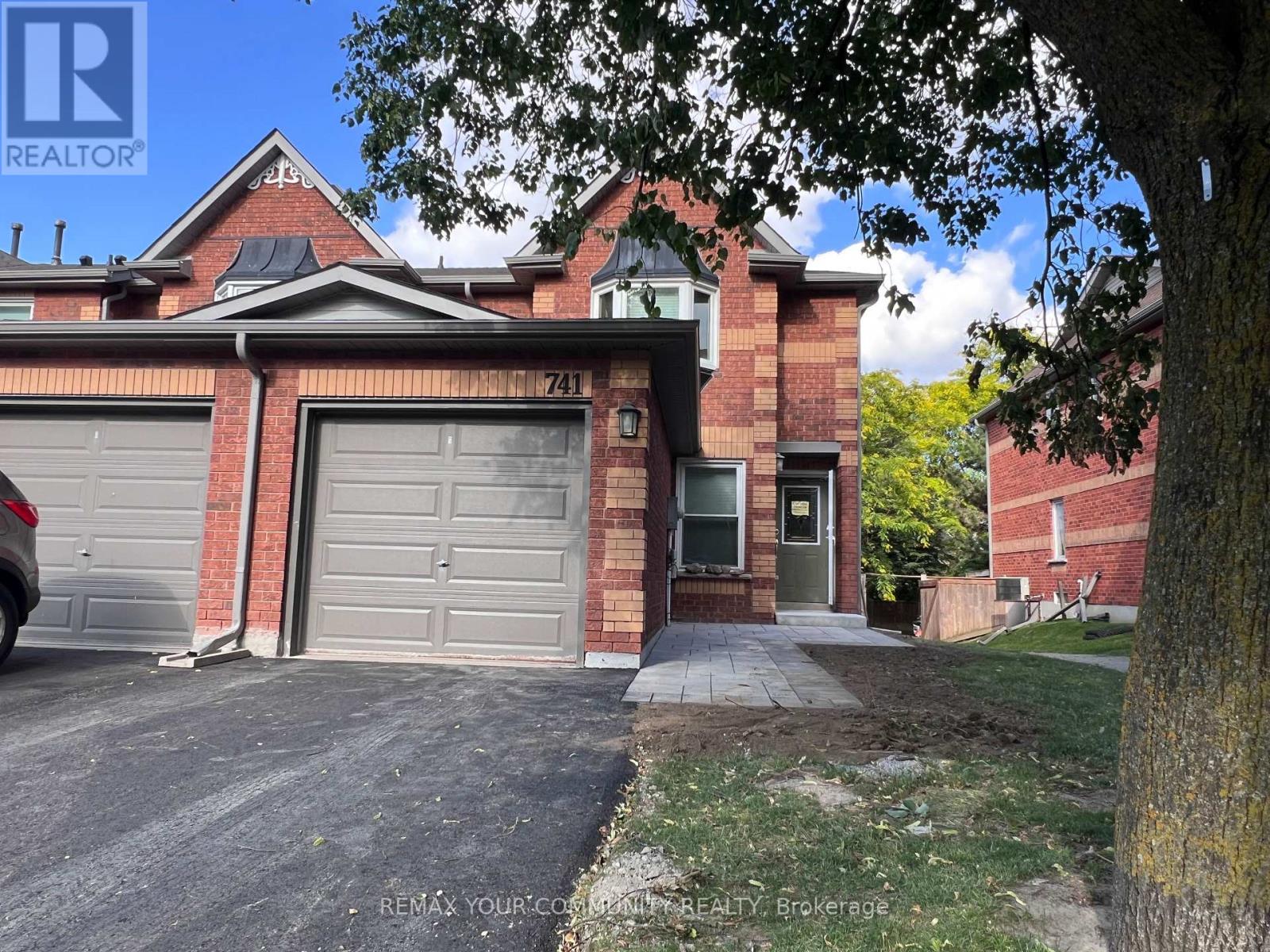 25 - 741 CARADONNA CRESCENT, Newmarket, Ontario