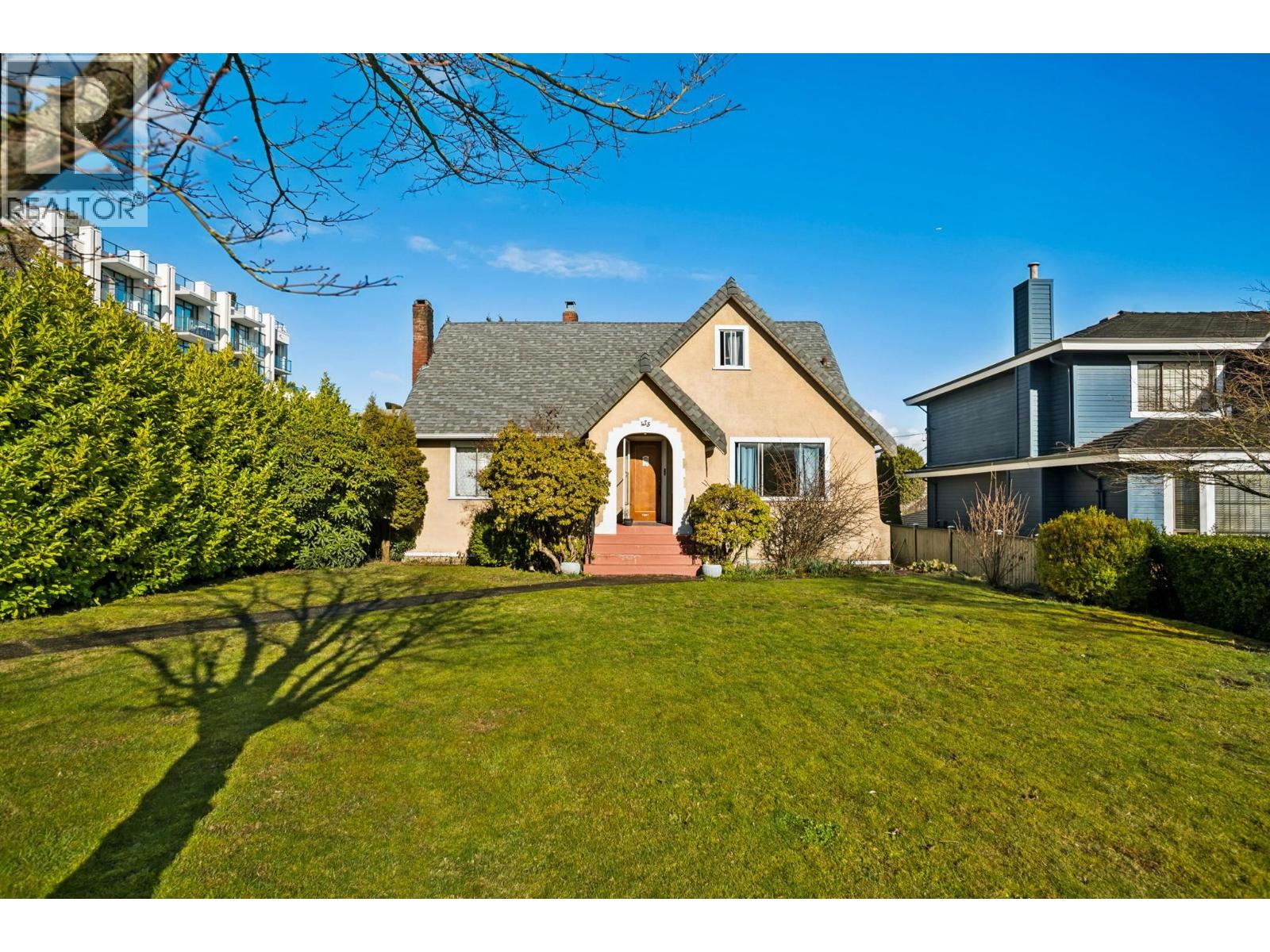 475 W 27TH AVENUE, Vancouver, British Columbia