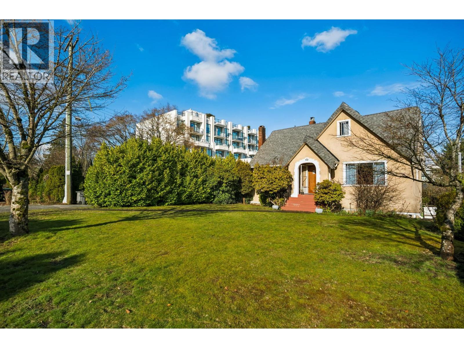 475 W 27th Avenue, Vancouver, British Columbia  V5Y 2K4 - Photo 3 - R3140153