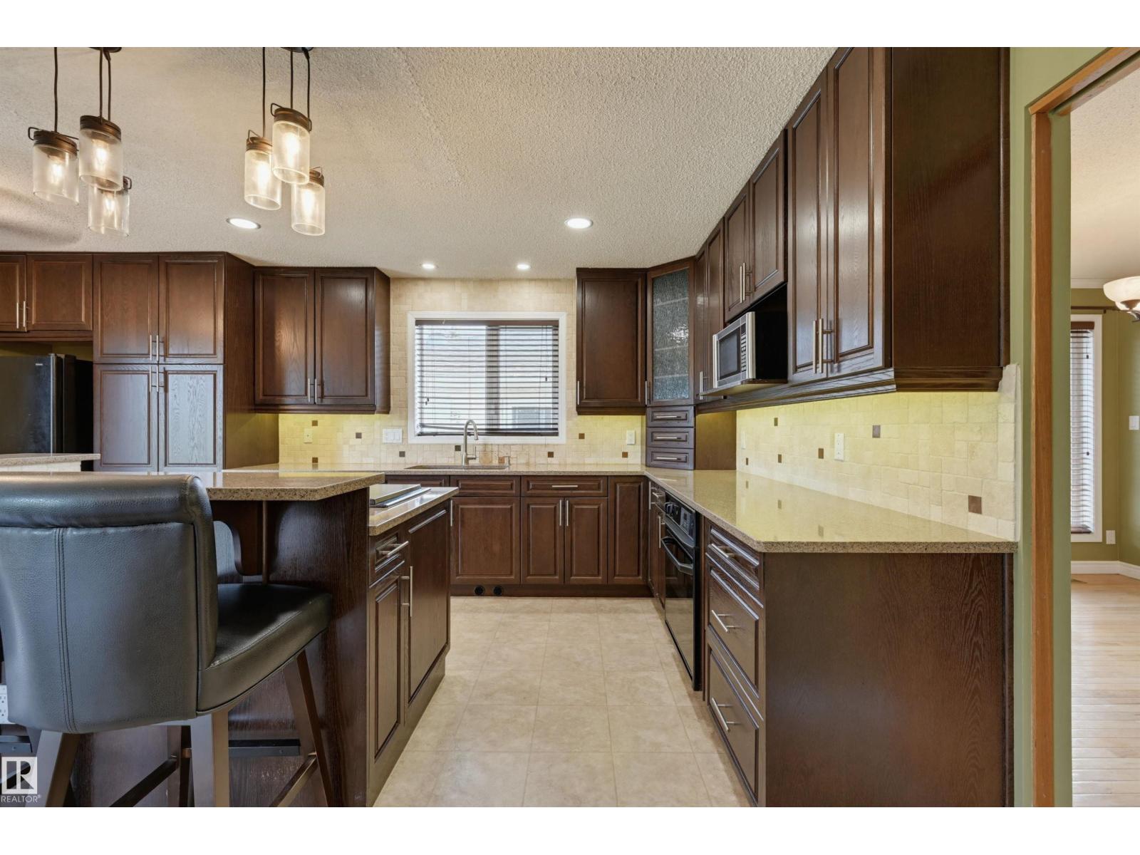 3211 104 St NW, Edmonton, Alberta  T6J 3N5 - Photo 14 - E4495741