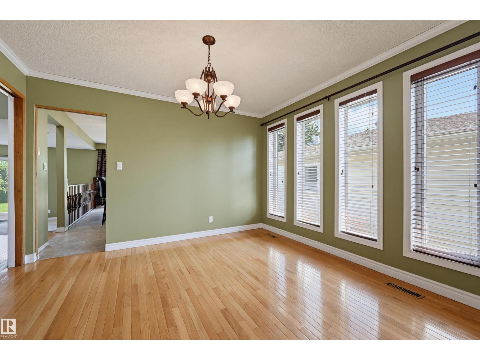 3211 104 St NW, Edmonton, Alberta  T6J 3N5 - Photo 8 - E4495741