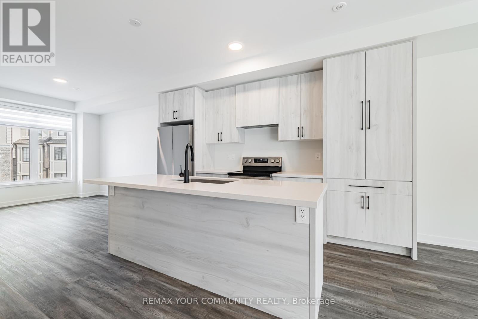 16 AGNES LANE, Richmond Hill, Ontario