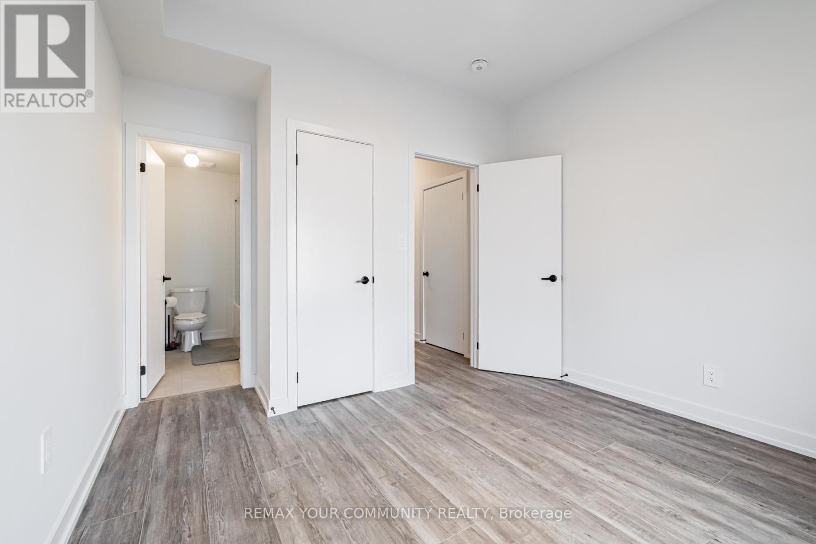 16 Agnes Lane, Richmond Hill, Ontario  L4B 0J4 - Photo 4 - N13491630
