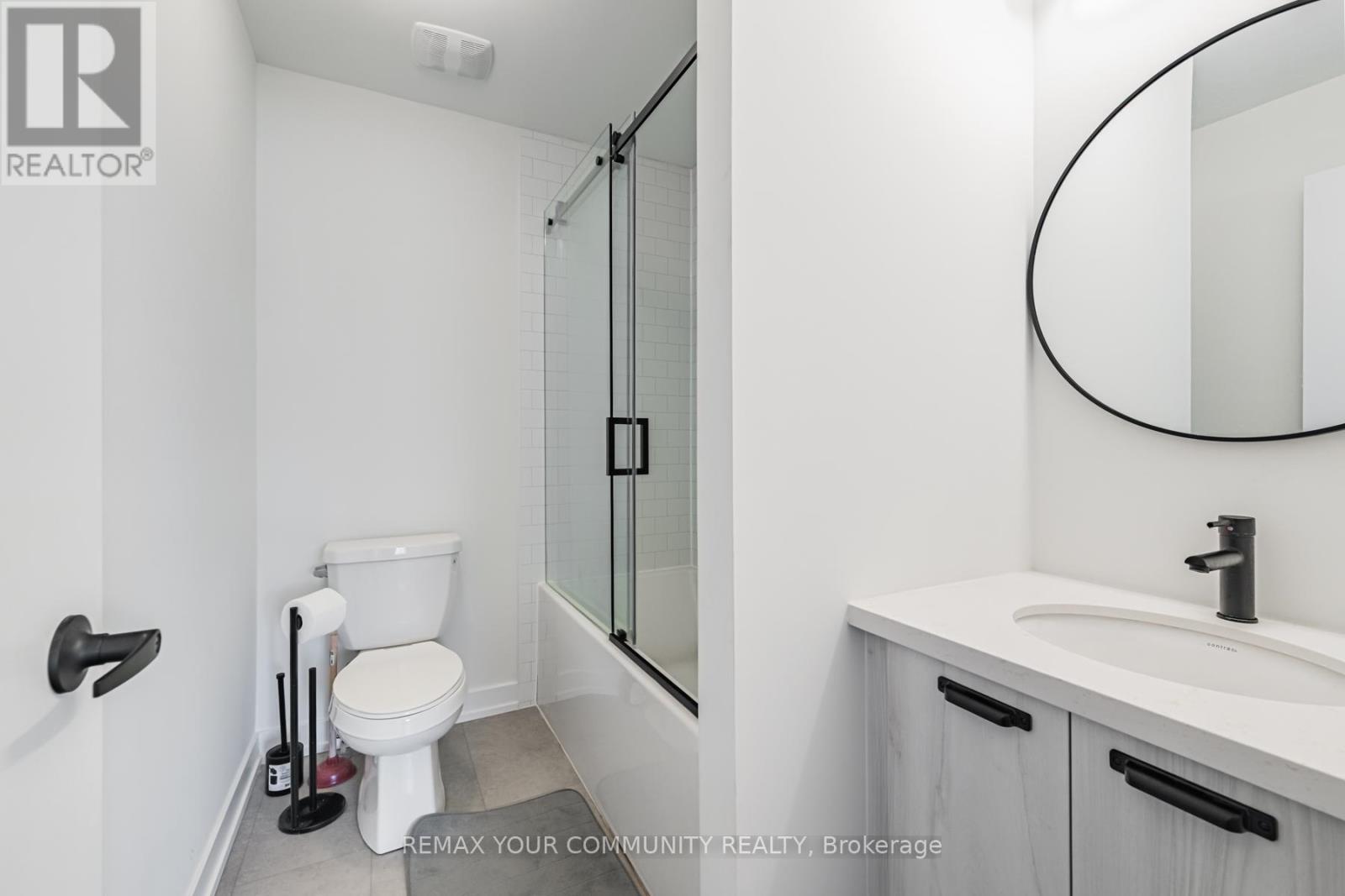 16 Agnes Lane, Richmond Hill, Ontario  L4B 0J4 - Photo 6 - N13491630