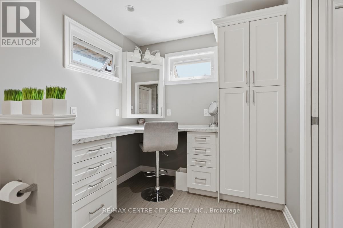264 Blue Forest Place, London North, Ontario  N6G 4H7 - Photo 24 - X13487852