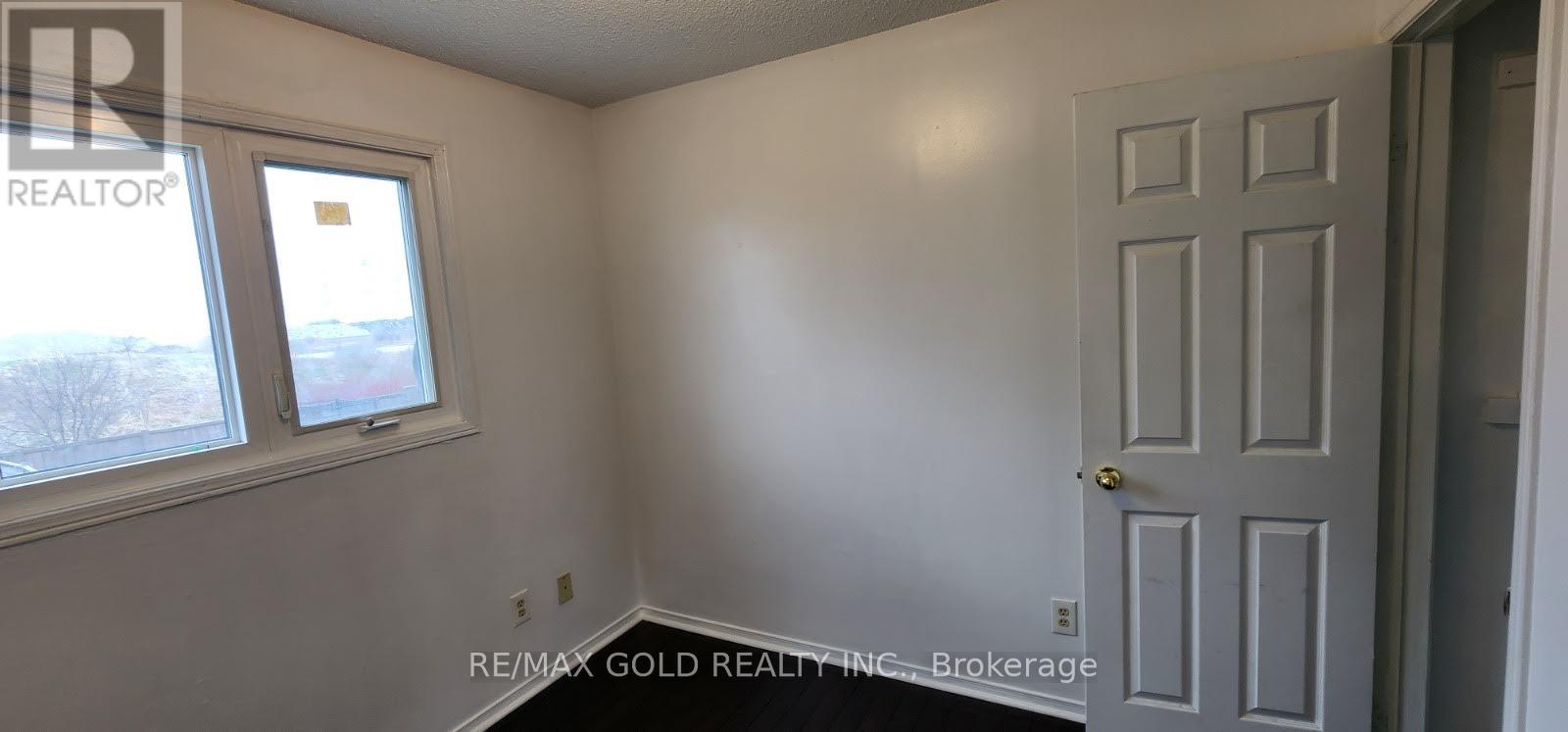 46 Kesteven Crescent, Brampton, Ontario  L6W 4C9 - Photo 4 - W13491642