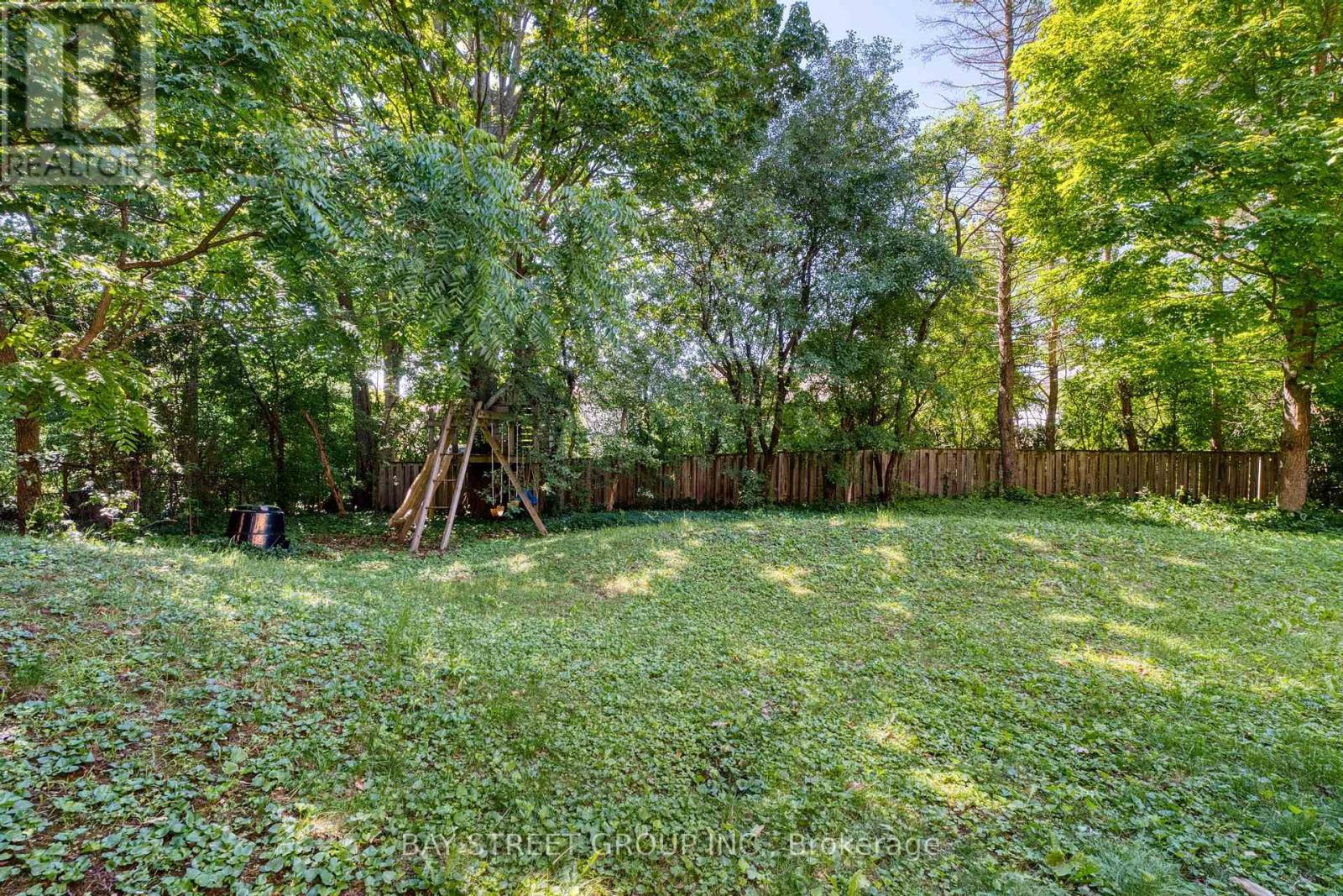 172 Chepstow Close, London North, Ontario  N6G 3S2 - Photo 34 - X13491620