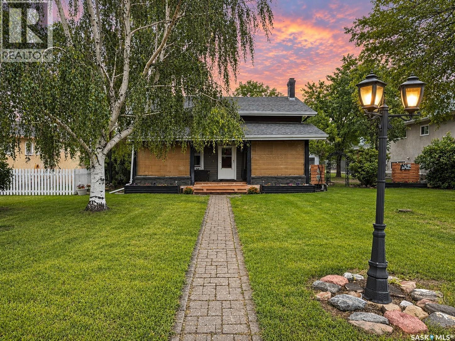 1174 Conrad AVENUE, Gull Lake, Saskatchewan