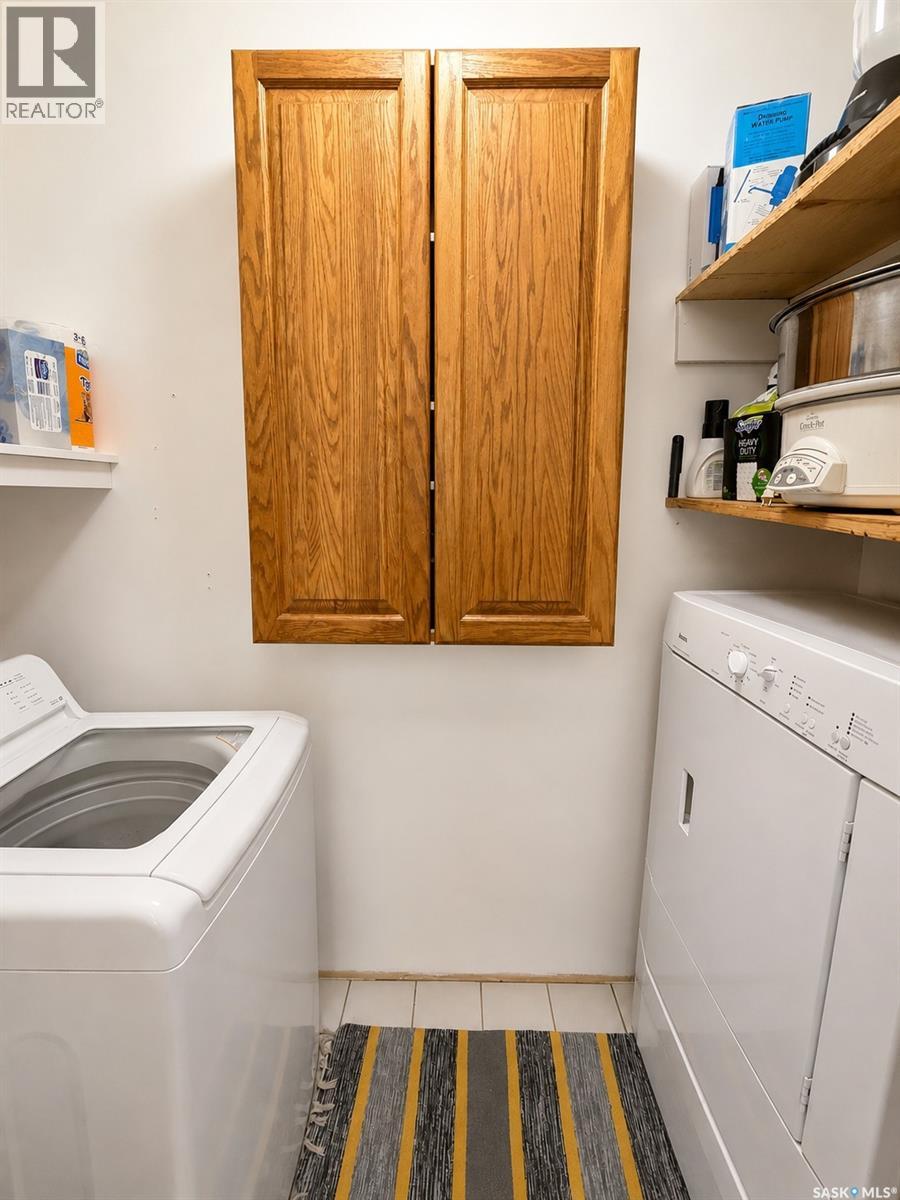 1174 Conrad Avenue, Gull Lake, Saskatchewan  S0N 1A0 - Photo 12 - SK040606
