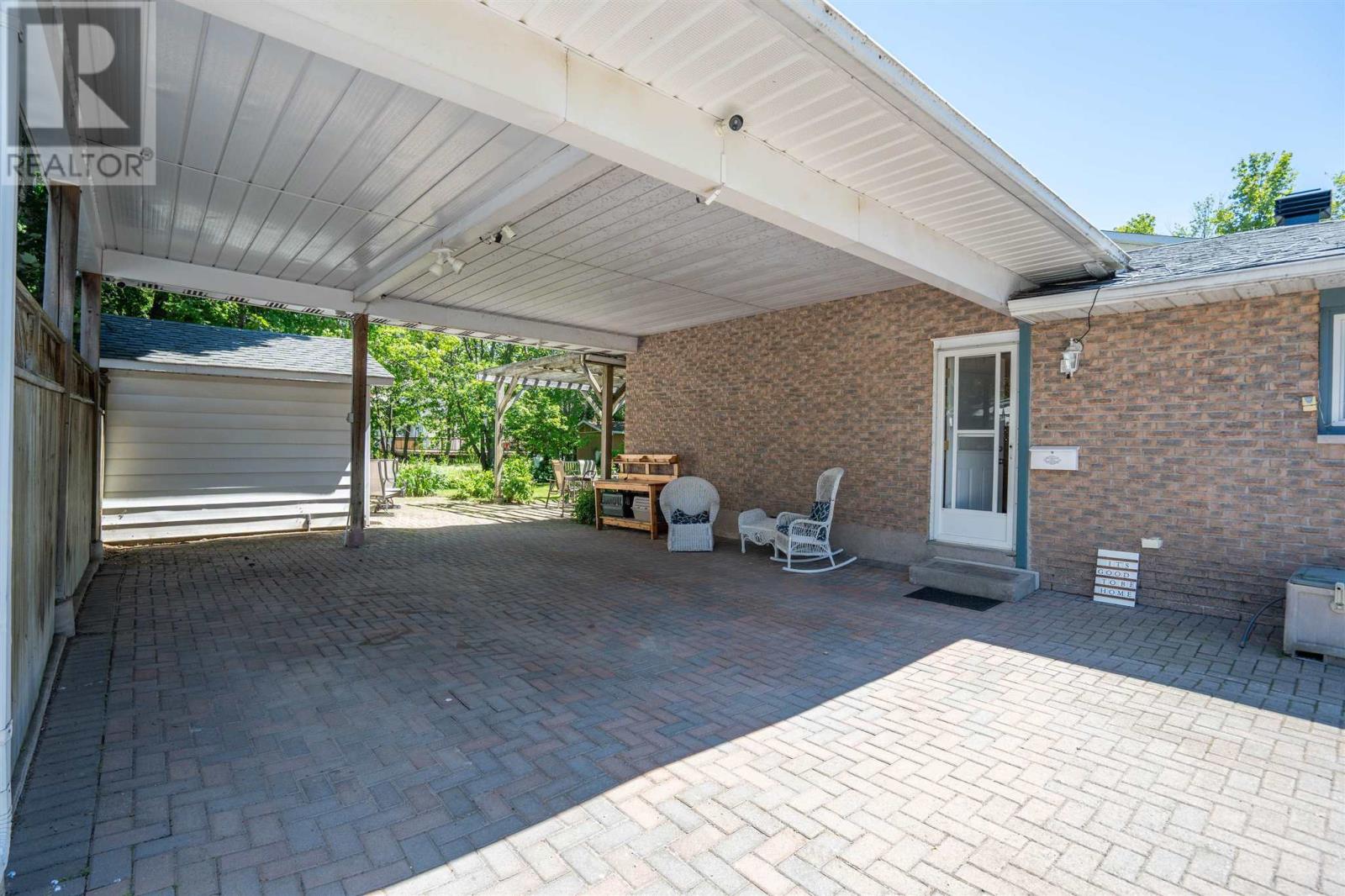 152 Fort Creek Dr, Sault Ste. Marie, Ontario  P6C 5T9 - Photo 3 - SM261599