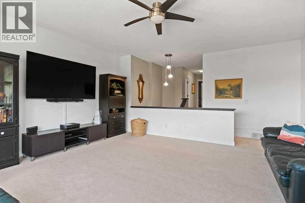 15 Valley Stream Circle Nw, Calgary, Alberta  T3B 5V9 - Photo 18 - A2322674
