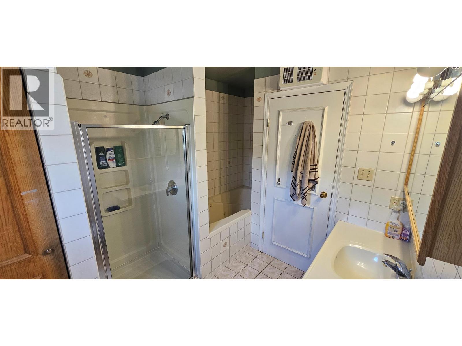 403 Balsam Street, Sparwood, British Columbia  V0B 2G0 - Photo 20 - 10392230