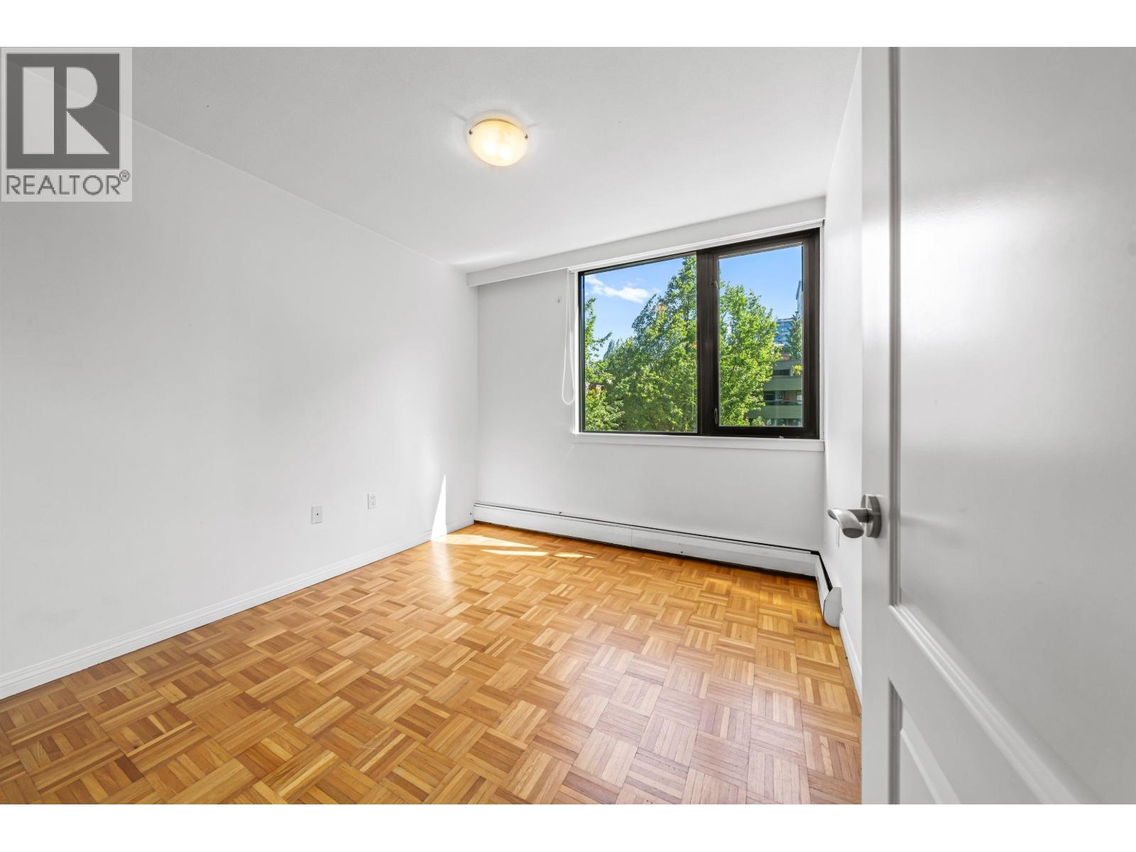 402 1330 Harwood Street, Vancouver, British Columbia  V7V 1K9 - Photo 10 - R3139970