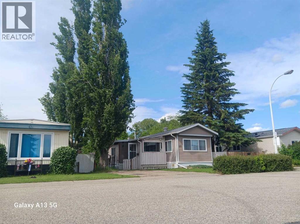 22, 4922 Womacks Road, Blackfalds, Alberta  T0M 0J0 - Photo 1 - A2323575