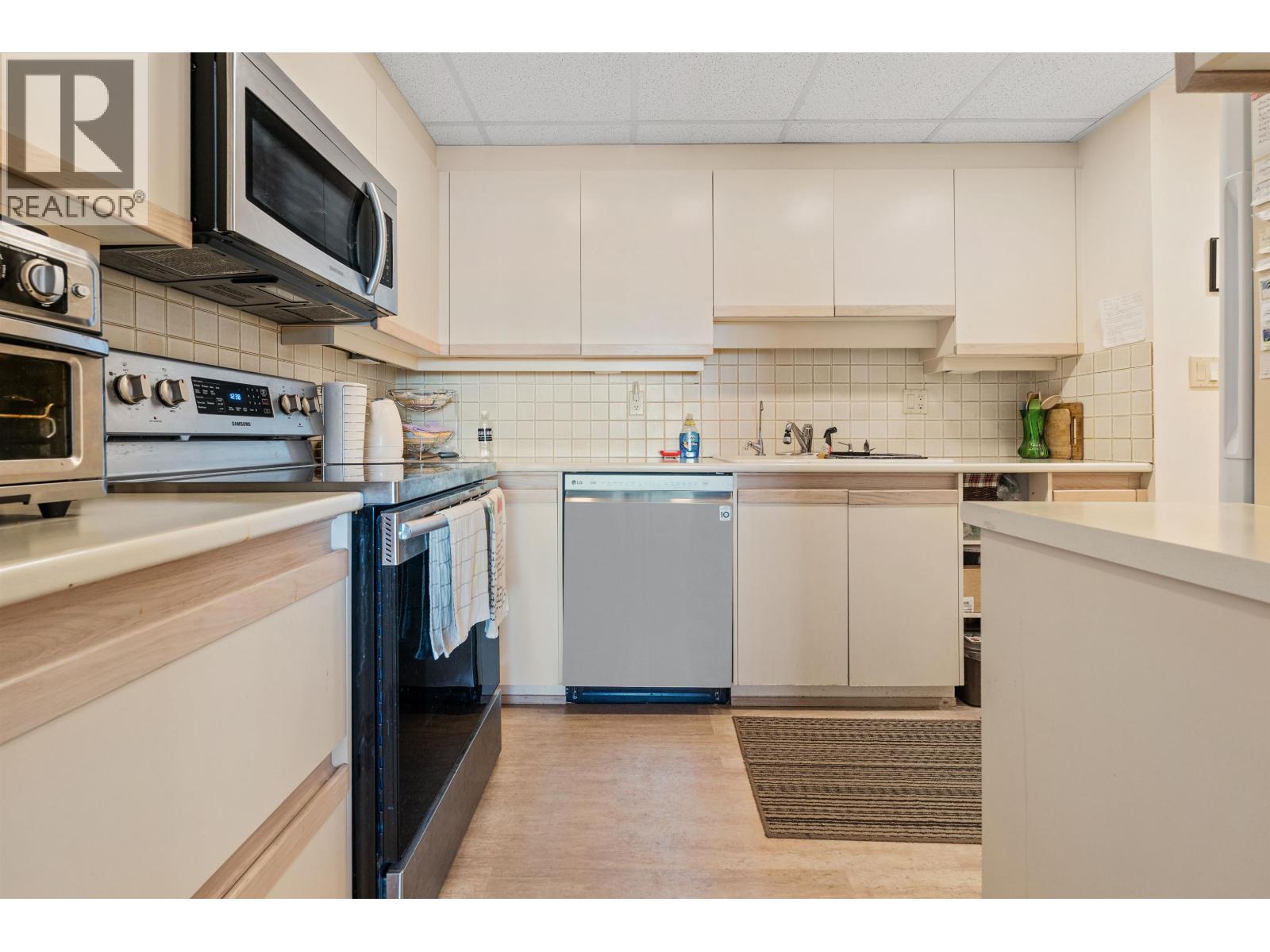 105 2274 Folkestone Way, West Vancouver, British Columbia  V7S 2X7 - Photo 7 - R3137275