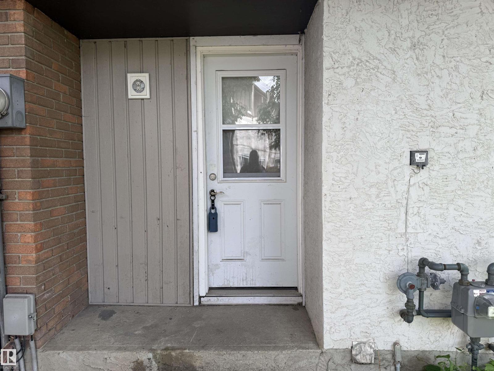 #10 8010 141 Av NW, Edmonton, Alberta  T5C 2N9 - Photo 2 - E4495749