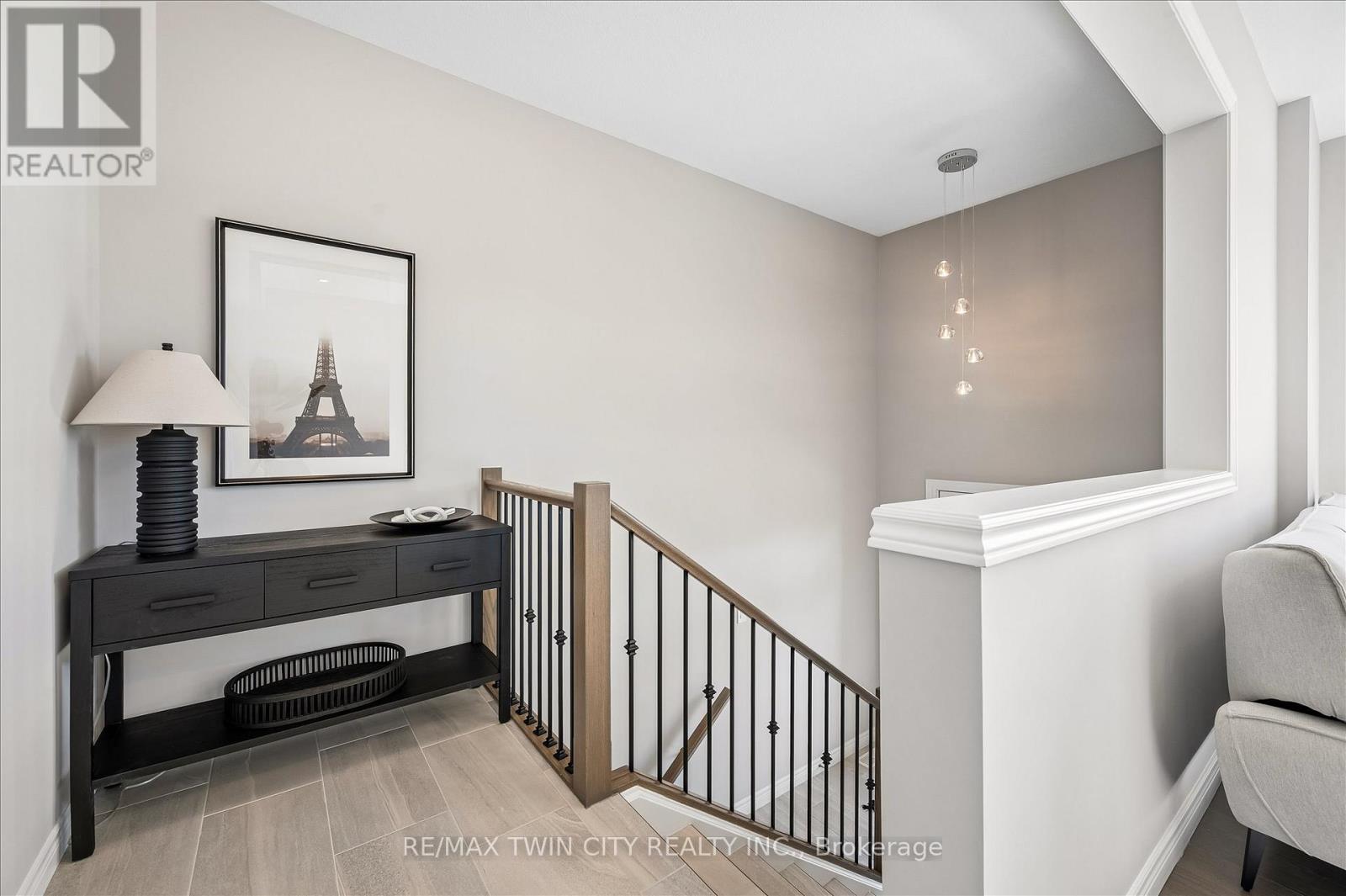 23 Sora Lane, Guelph, Ontario  N1E 0T4 - Photo 4 - X13491674