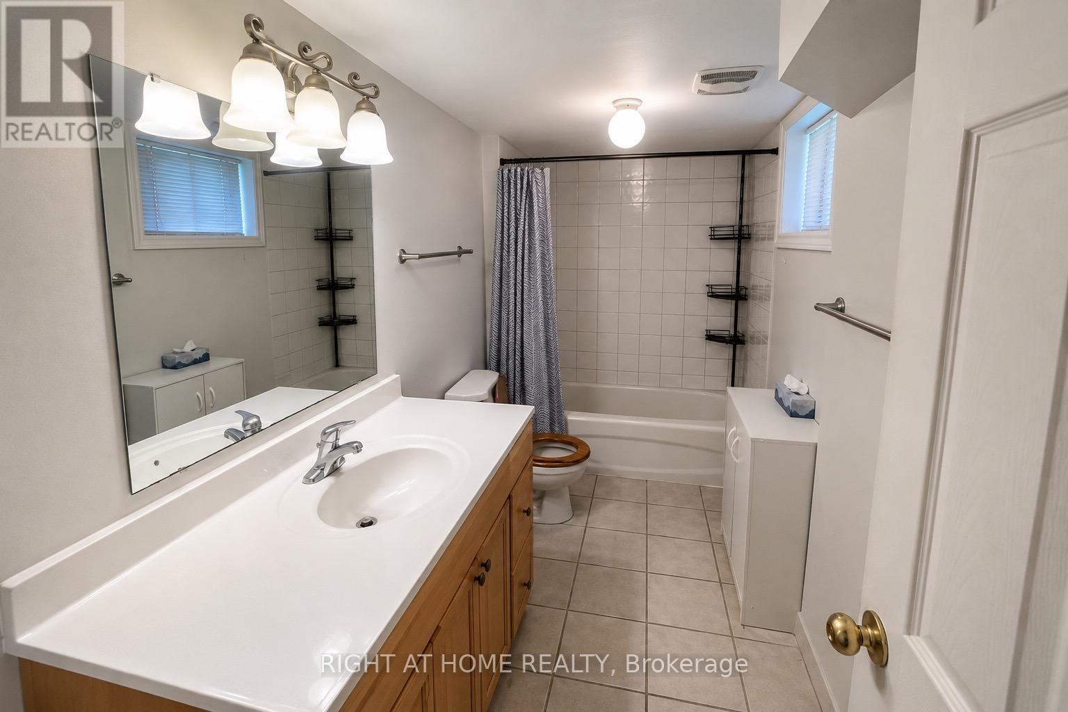 27 Wanita Road, Toronto, Ontario  M1C 1V3 - Photo 7 - E13484670