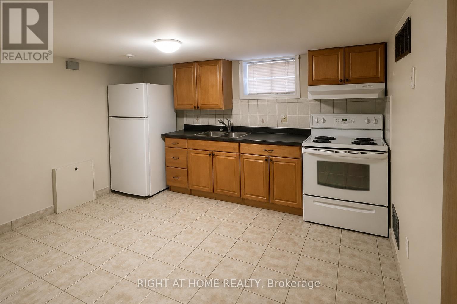 27 Wanita Road, Toronto, Ontario  M1C 1V3 - Photo 6 - E13484670