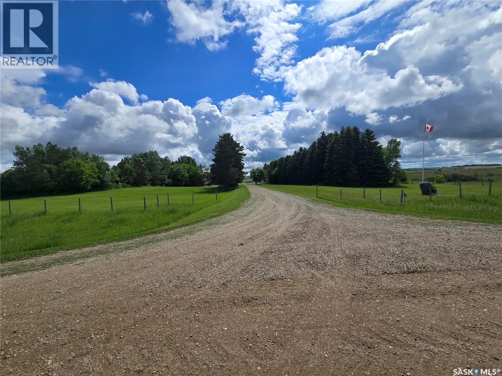 Preston Acreage, Moose Mountain Rm No. 63, Saskatchewan  S0C 1R0 - Photo 2 - SK040661