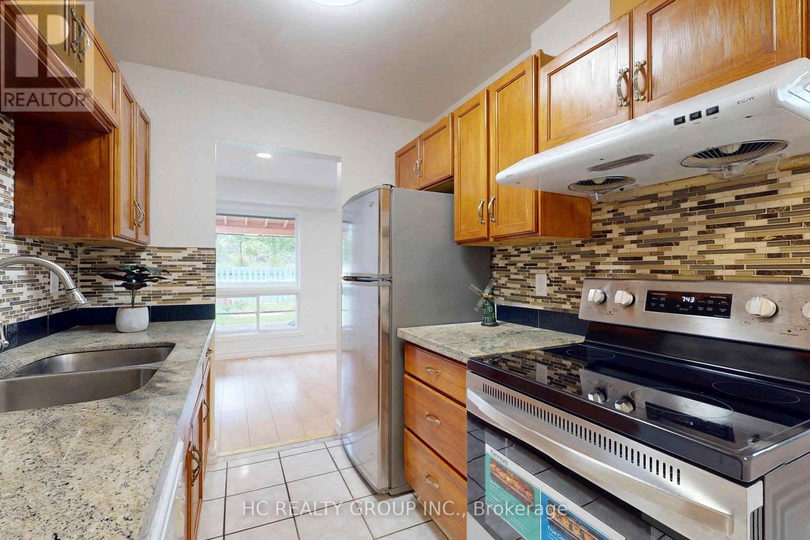 38 John Stoner Drive, Toronto, Ontario  M1B 3A3 - Photo 10 - E13491580
