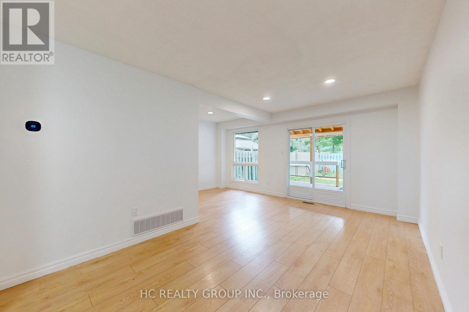 38 John Stoner Drive, Toronto, Ontario  M1B 3A3 - Photo 4 - E13491580