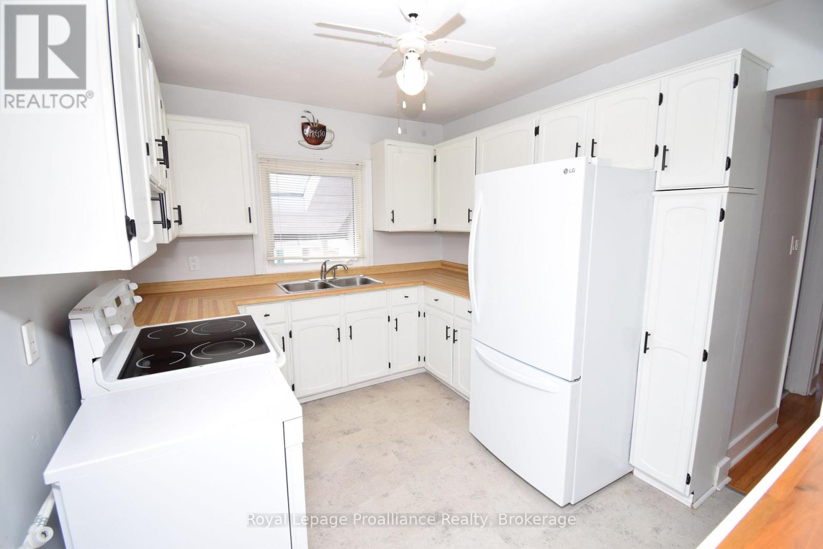 22 Reynolds Crescent, Belleville, Ontario  K8P 2W7 - Photo 8 - X13489432