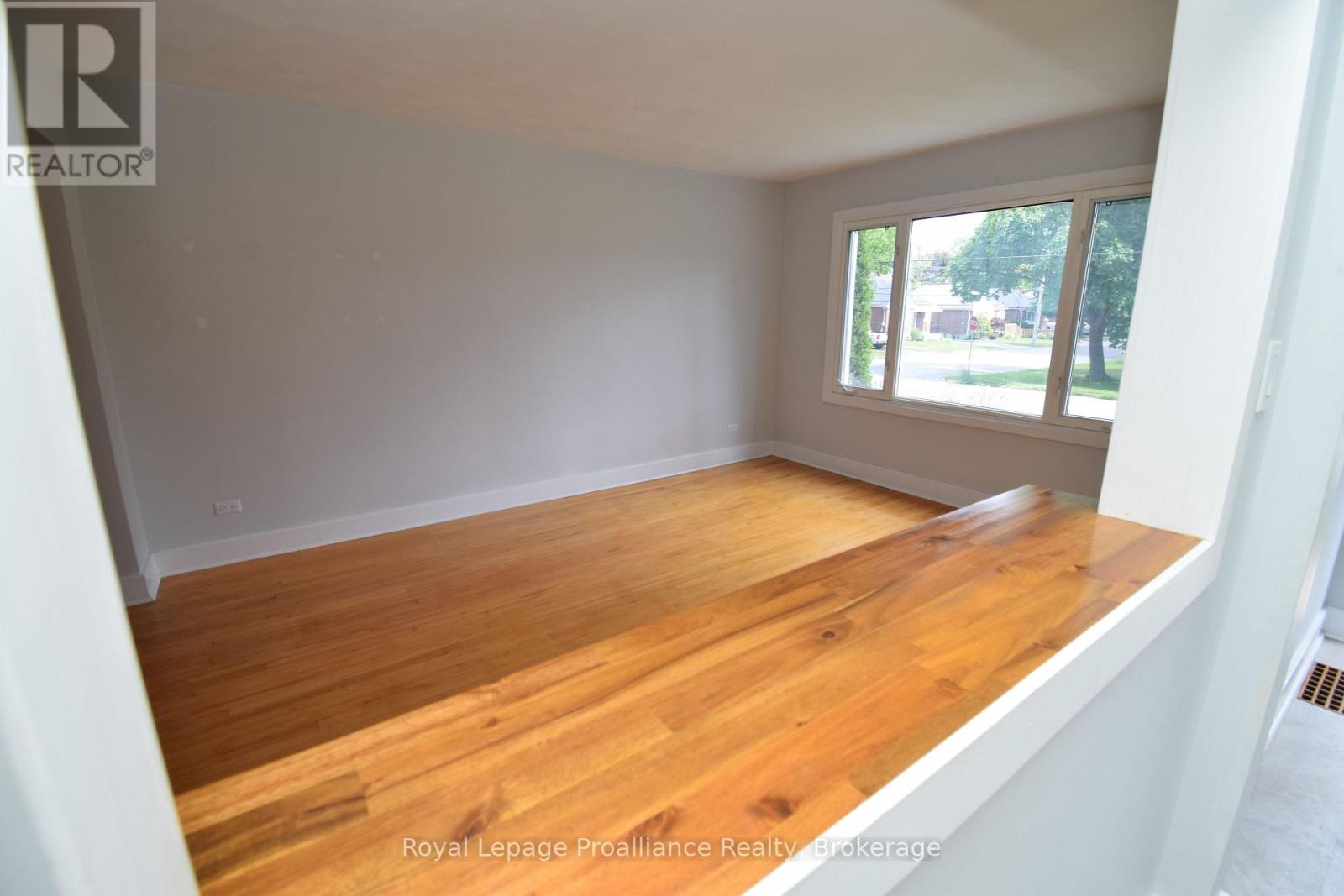 22 Reynolds Crescent, Belleville, Ontario  K8P 2W7 - Photo 10 - X13489432