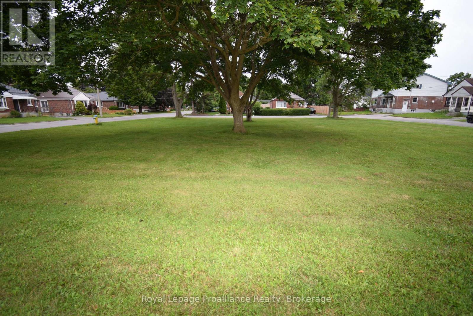 22 Reynolds Crescent, Belleville, Ontario  K8P 2W7 - Photo 4 - X13489432