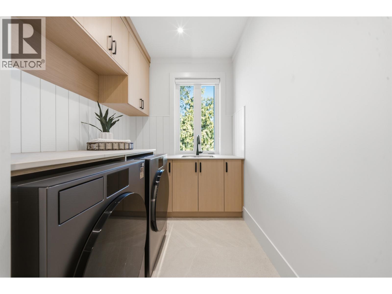 8160 Fairlane Road, Richmond, British Columbia  V7C 1Y4 - Photo 26 - R3139329