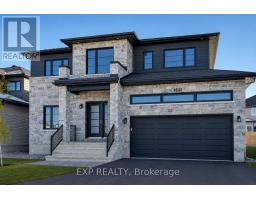 305 MOONLIGHT DRIVE, Russell, Ontario