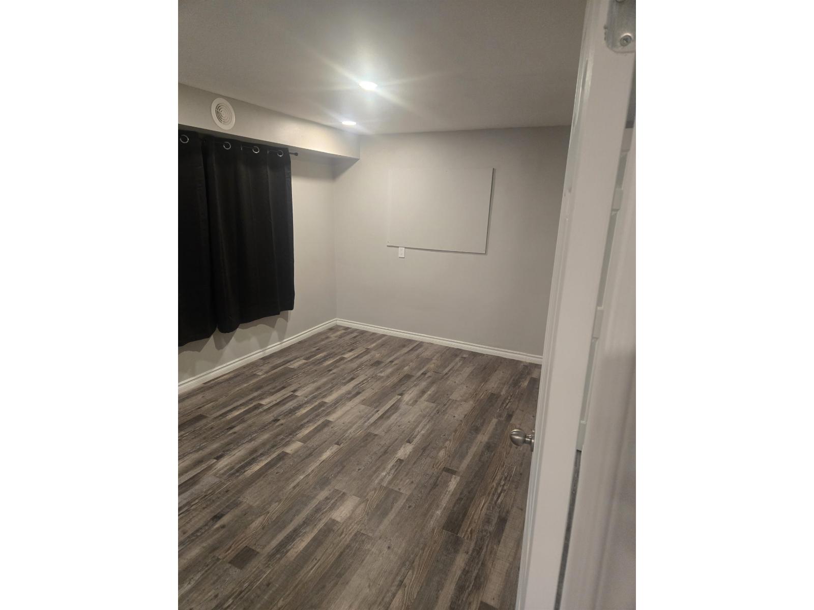 15041 Peacock Place, Surrey, British Columbia  V3R 4W5 - Photo 2 - R3139876
