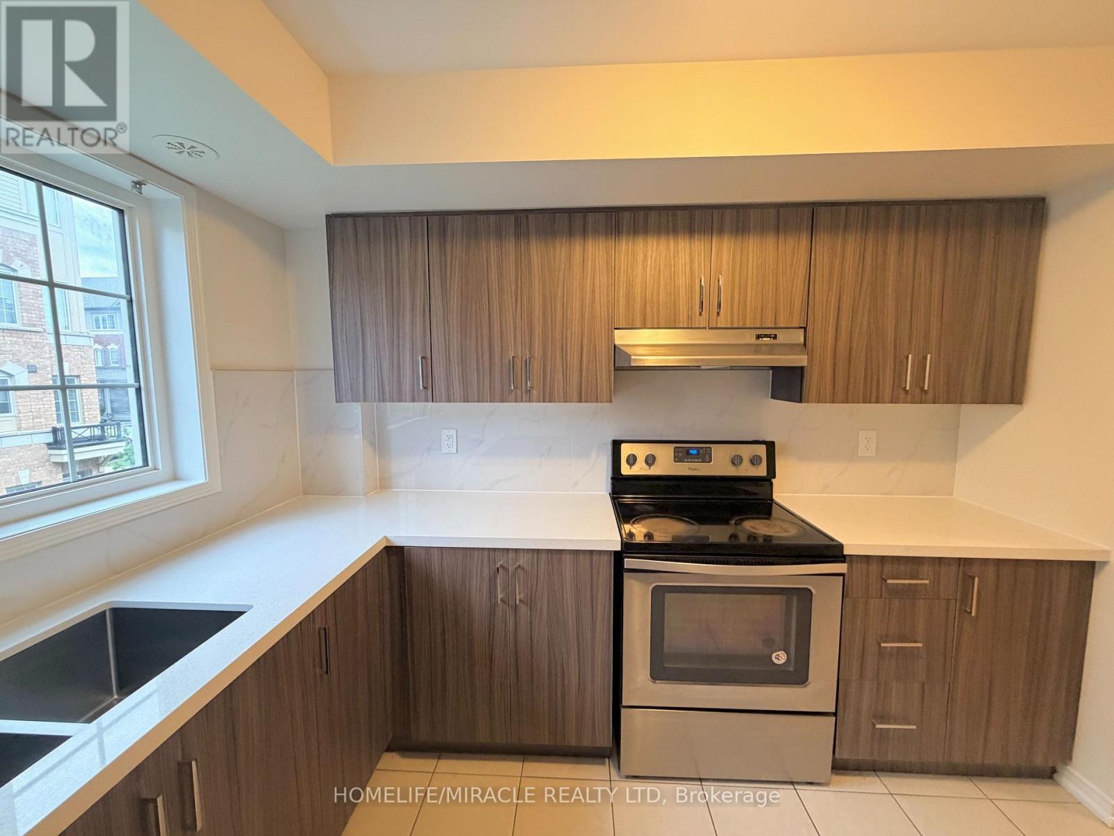 265 - 35 Glenstal Path, Oshawa, Ontario  L1L 0L2 - Photo 5 - E13491774